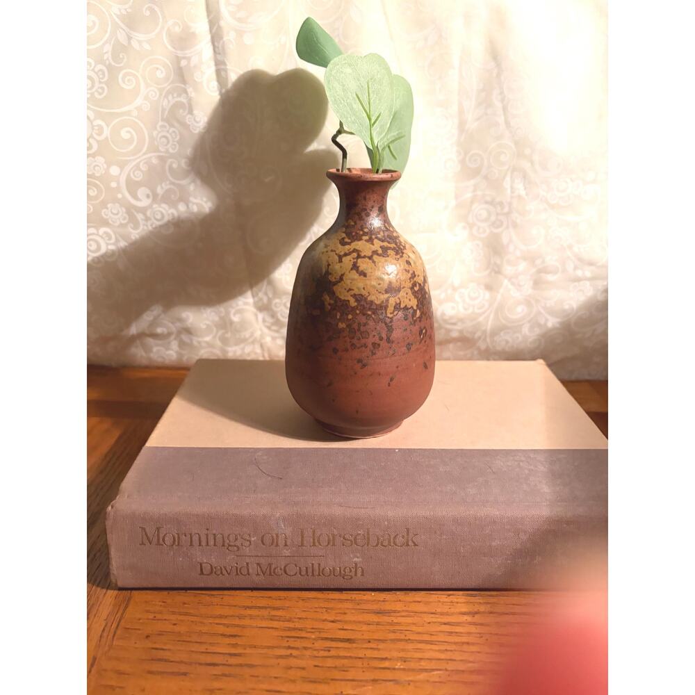 Vintage Hand Thrown Studio Pottery Bud Vase - Wabi Sabi Modern‎ Decor- Unsigned